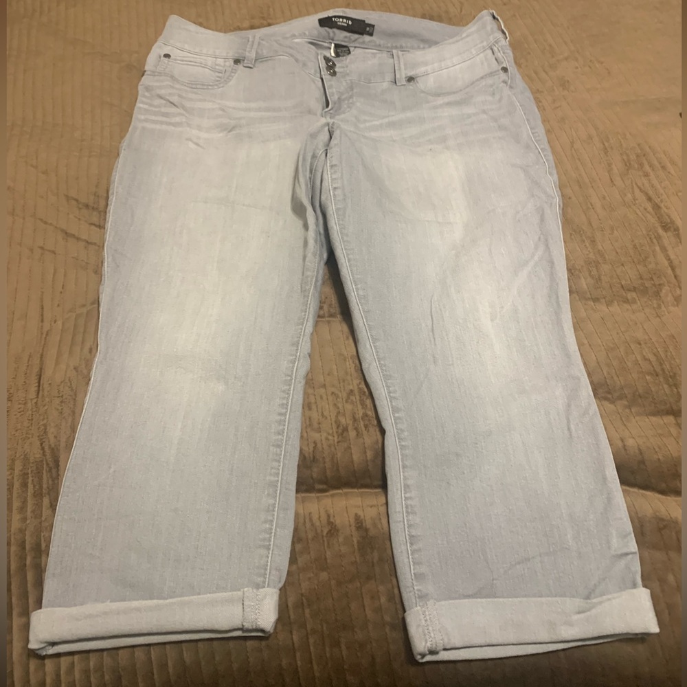Torrid grey denim capris